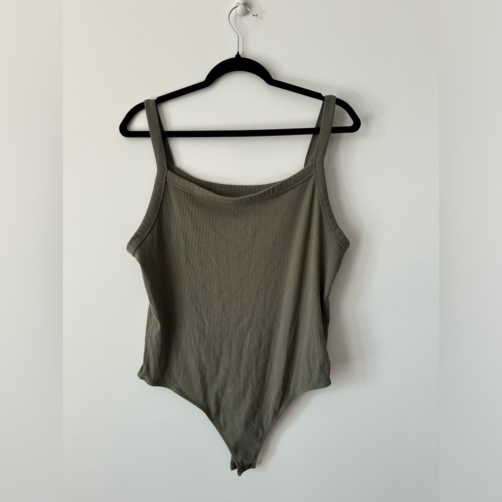 AEO Ribbed Bodysuit!